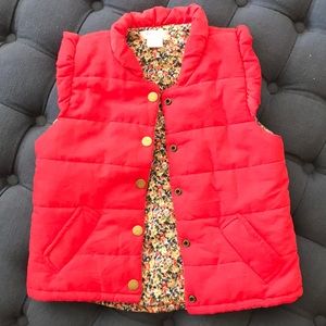 Adorable puffy vest with contrast lining - EUC